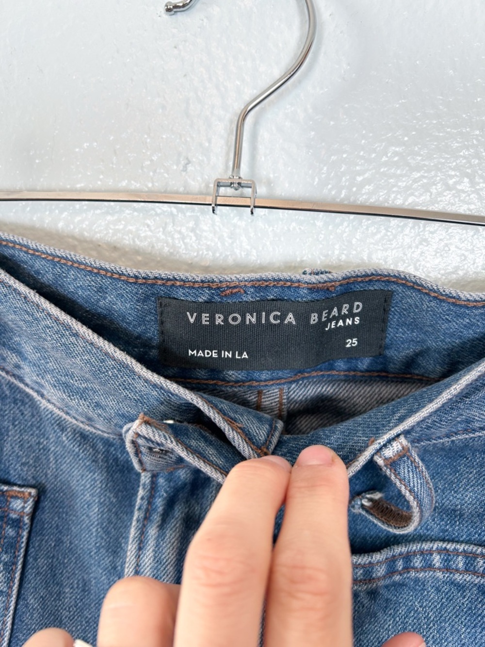 Veronica Beard Taylor Relaxed Wide Leg High Rise Jean - Picture 5 of 9